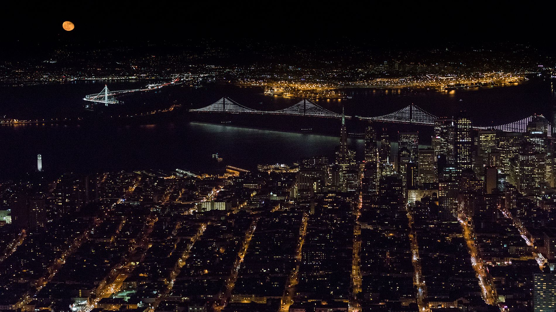 MoonOverSFO